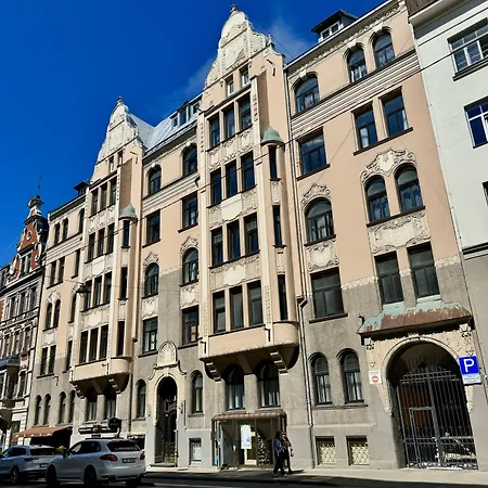 Apartment Beautiful, Spacious, Central 4br